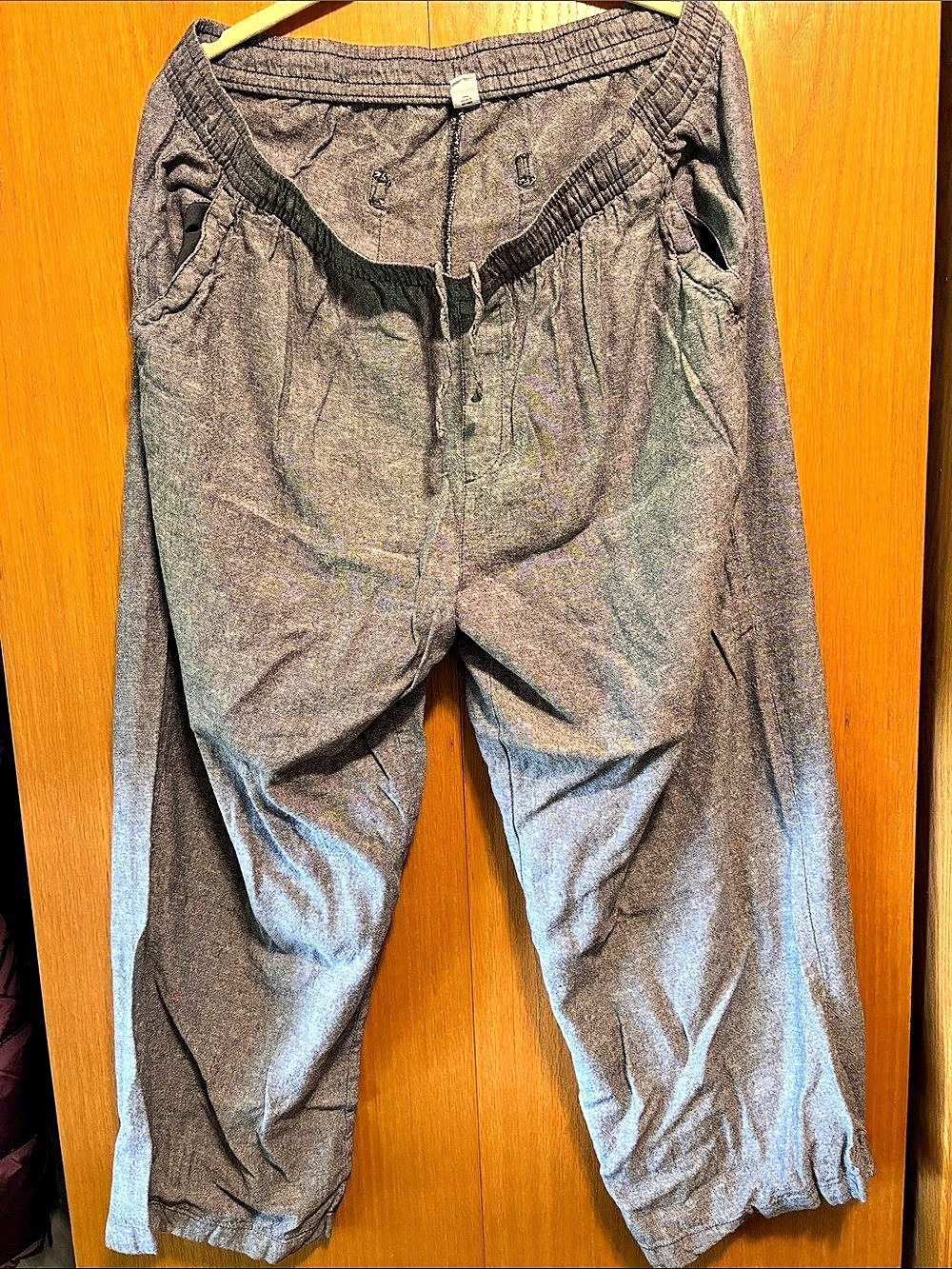 Old Navy Gray/Black Crop Pants Size XL